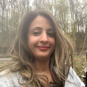 Meet your Posher, Loubna